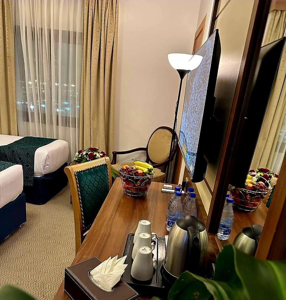 אל-מדינה One Inn Hotel מראה חיצוני תמונה