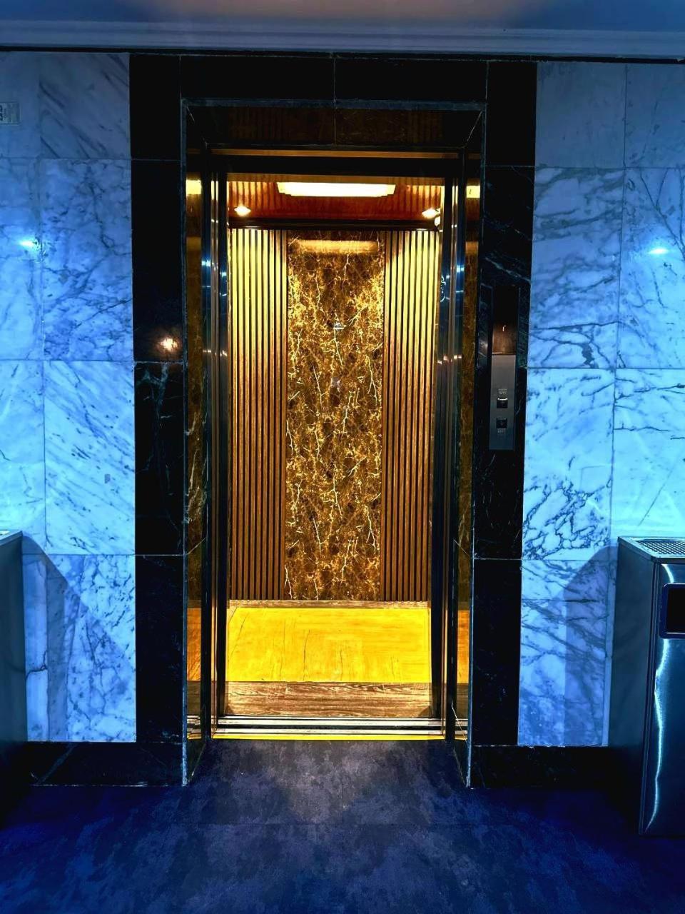 אל-מדינה One Inn Hotel מראה חיצוני תמונה